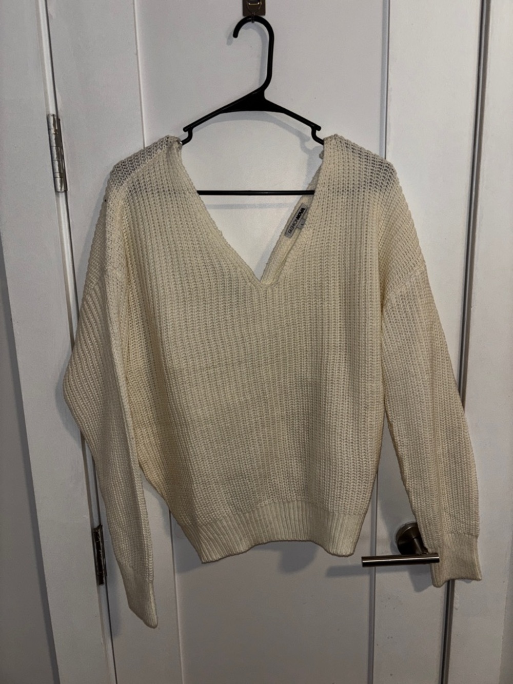 Fashion Nova Cream V-Neck Chunky Sweater